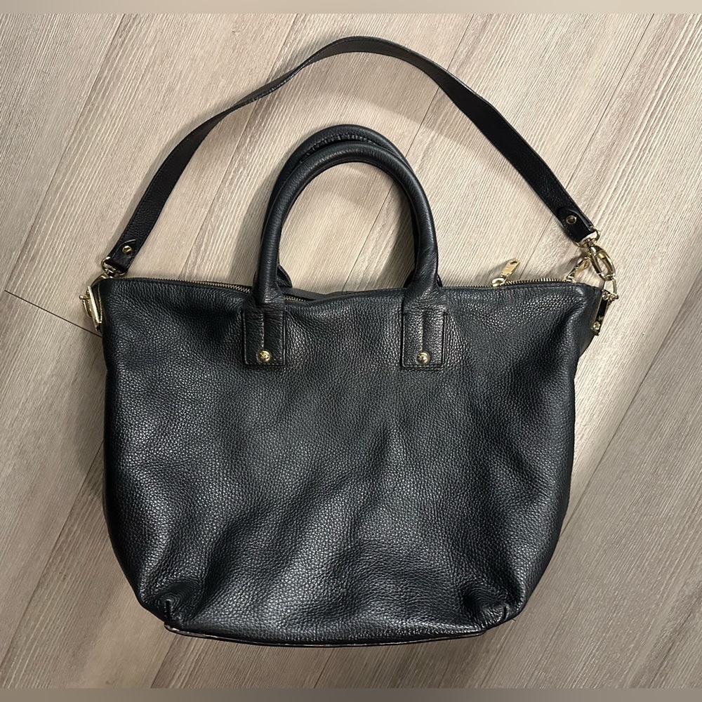 Alberta di Canio $458 Italian leather black purse. Gold hardware. - Picture 2 of 11